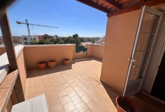 Revente - Villa mitoyenne -
Orihuela Costa - Entre golf