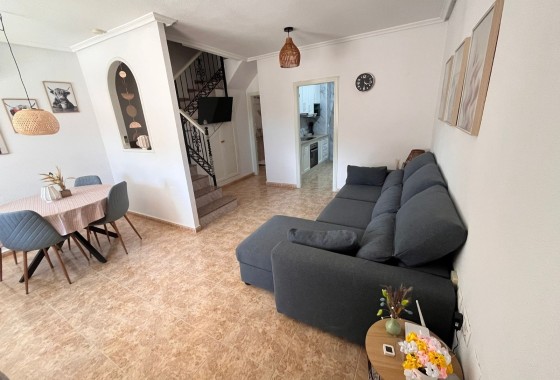 Revente - Villa mitoyenne -
Orihuela Costa - Entre golf