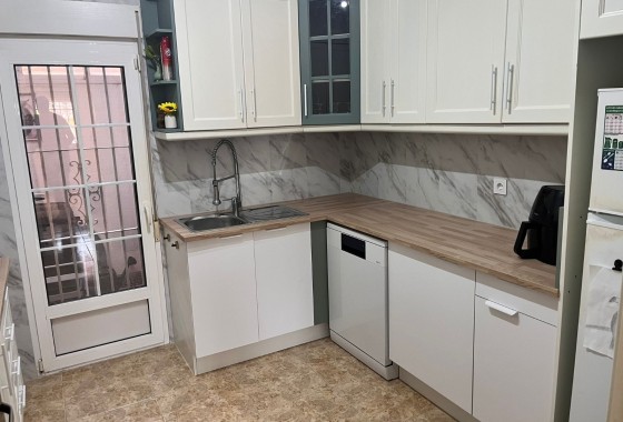 Revente - Villa mitoyenne -
Orihuela Costa - Entre golf