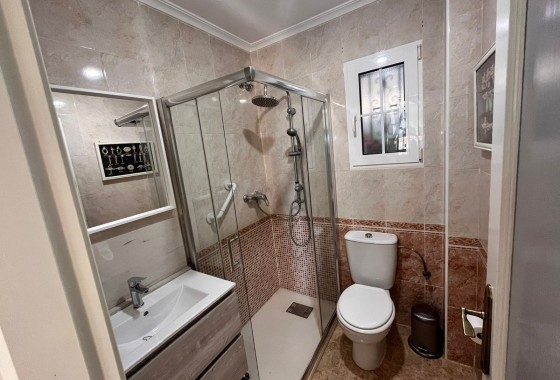 Revente - Villa mitoyenne -
Orihuela Costa - Entre golf