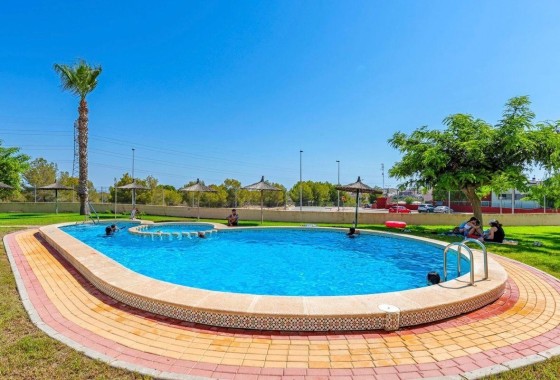 Revente - Villa mitoyenne -
Orihuela Costa - Entre golf