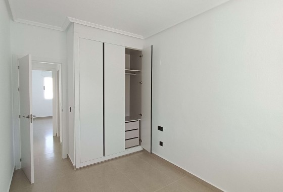 Herverkoop - Vrijstaande Villa -
Algorfa - Lo Crispin