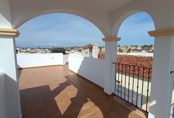 Herverkoop - Vrijstaande Villa -
Algorfa - Lo Crispin