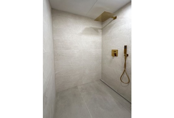 Venta - Apartamento / Piso -
Torrevieja