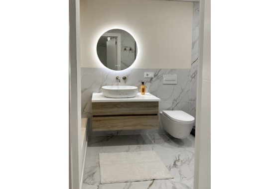 Venta - Apartamento / Piso -
Torrevieja