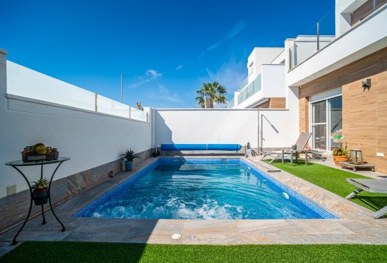 Sale - Detached Villa -
Pilar de la Horadada