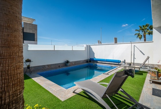 Sale - Detached Villa -
Pilar de la Horadada