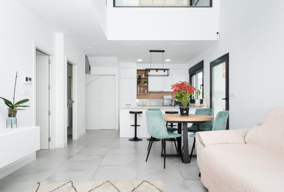 Venta - Chalet Independiente -
Los Montesinos