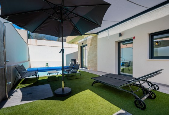 Venta - Chalet Independiente -
Los Montesinos