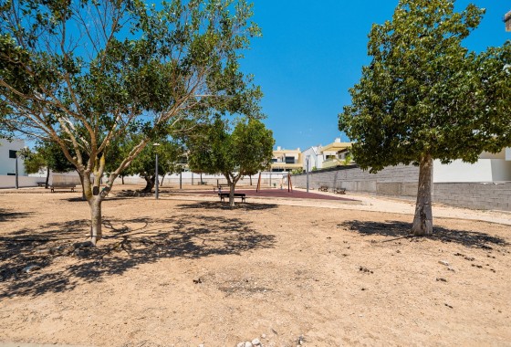 Venta - Chalet Independiente -
Los Montesinos