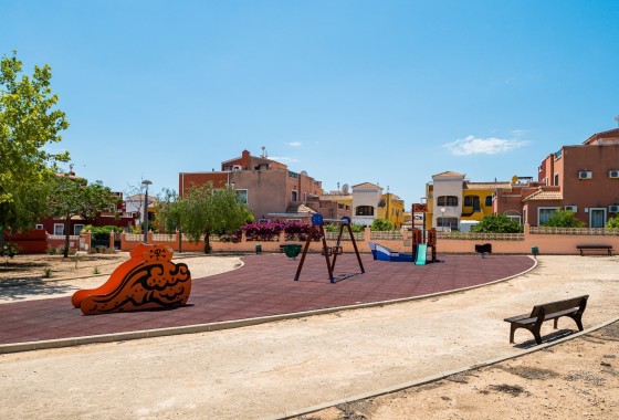 Venta - Chalet Independiente -
Los Montesinos