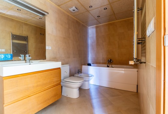 Venta - Chalet Independiente -
Villamartín