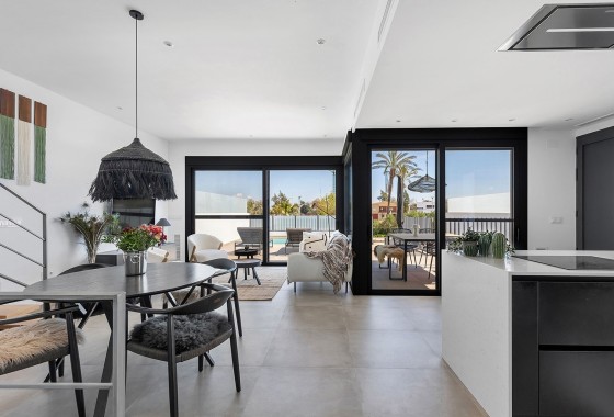 Venta - Casa de pueblo -
Dolores