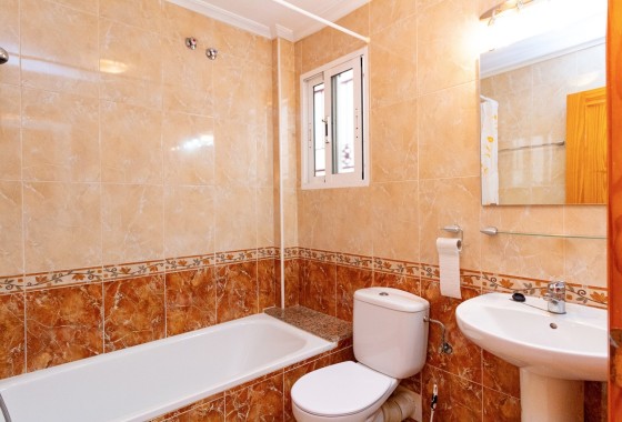 Herverkoop - Stadswoning -
Playa Flamenca