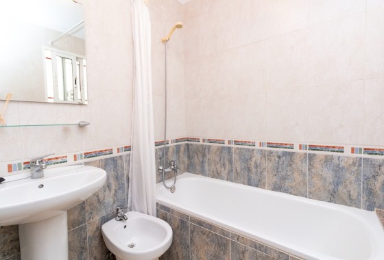 Herverkoop - Stadswoning -
Playa Flamenca