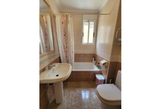 Venta - Casa de pueblo -
Pilar de la Horadada - Torre de la Horadada