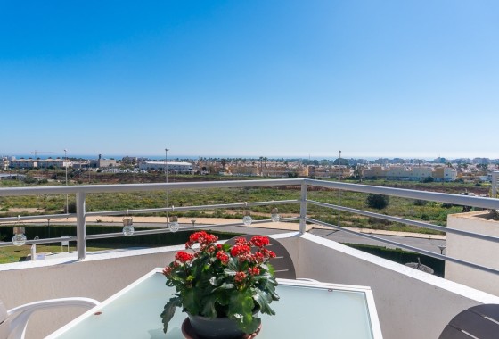 Venta - Apartamento piso -
Orihuela Costa - Dehesa de campoamor