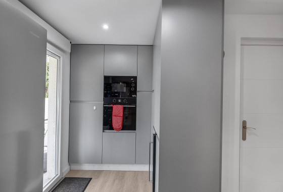 Sale - Detached Villa -
Guardamar del Segura - Urbanizaciones