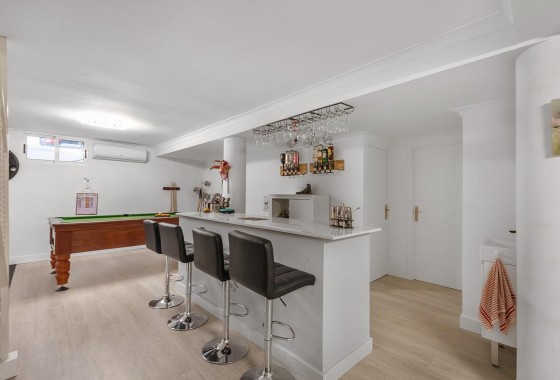 Sale - Detached Villa -
Guardamar del Segura - Urbanizaciones