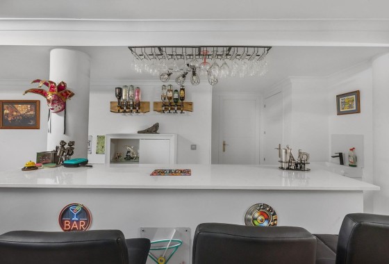 Sale - Detached Villa -
Guardamar del Segura - Urbanizaciones