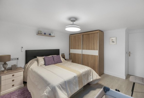 Sale - Detached Villa -
Guardamar del Segura - Urbanizaciones