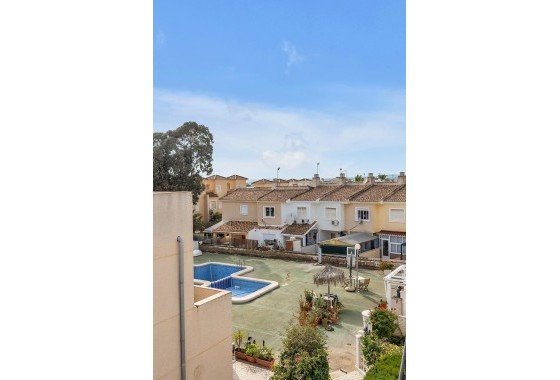 Sale - Detached Villa -
Guardamar del Segura - Urbanizaciones