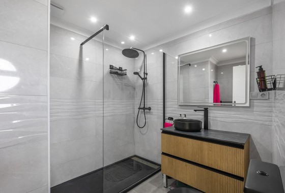 Sale - Detached Villa -
Guardamar del Segura - Urbanizaciones