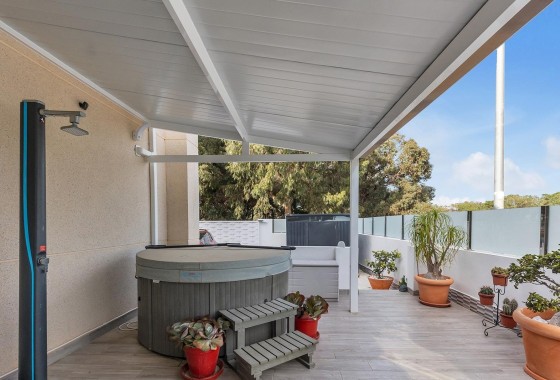 Sale - Detached Villa -
Guardamar del Segura - Urbanizaciones