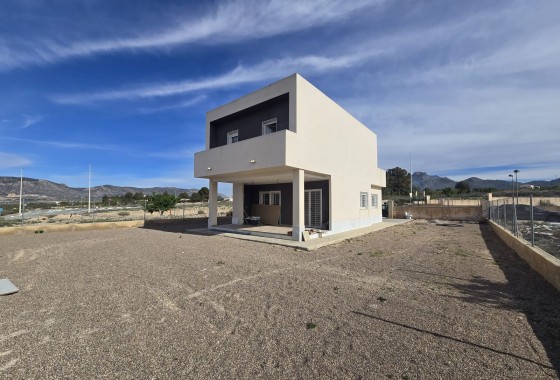 Obra Nueva - Chalet Independiente -
Salinas