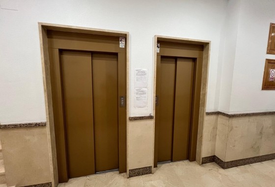 Revente - Appartement -
Torrevieja - Centro