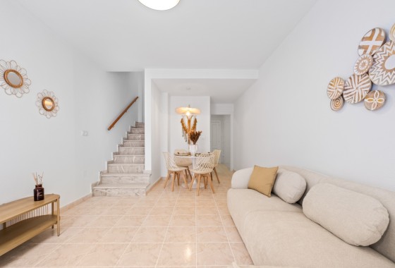 Resale - Stadthaus -
La Florida