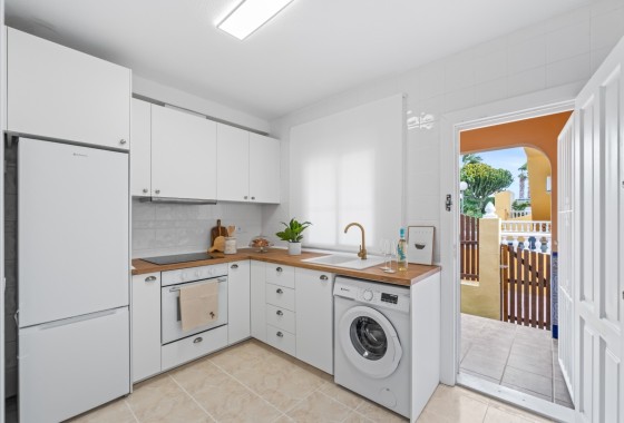 Resale - Stadthaus -
La Florida