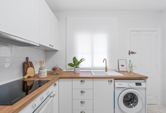 Resale - Stadthaus -
La Florida