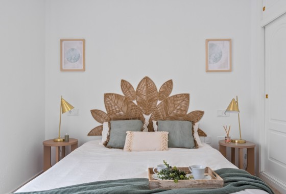 Resale - Stadthaus -
La Florida