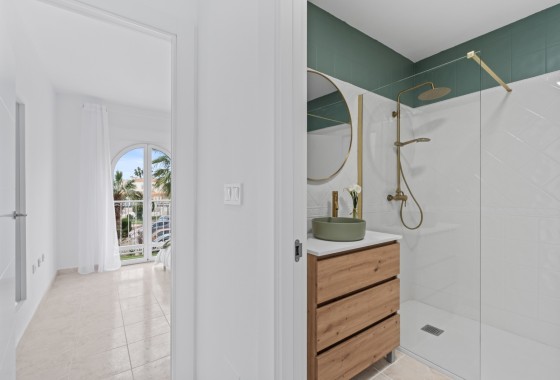 Resale - Stadthaus -
La Florida