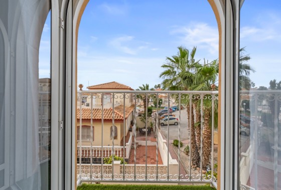 Resale - Stadthaus -
La Florida