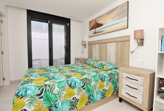 Sale - Town house -
Villamartín