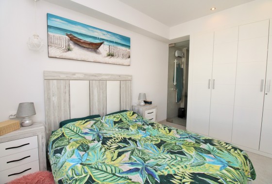 Sale - Town house -
Villamartín