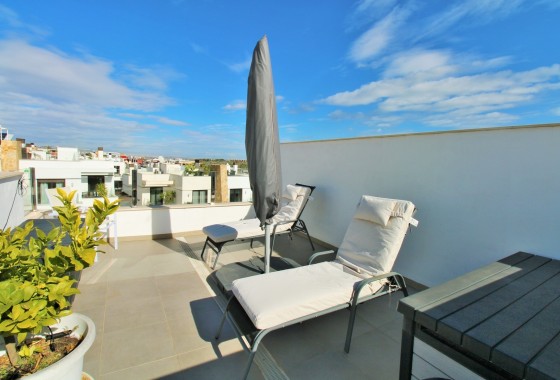 Sale - Town house -
Villamartín