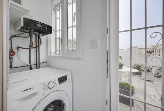 Revente - Maison de ville -
Torrevieja - Calas blanca