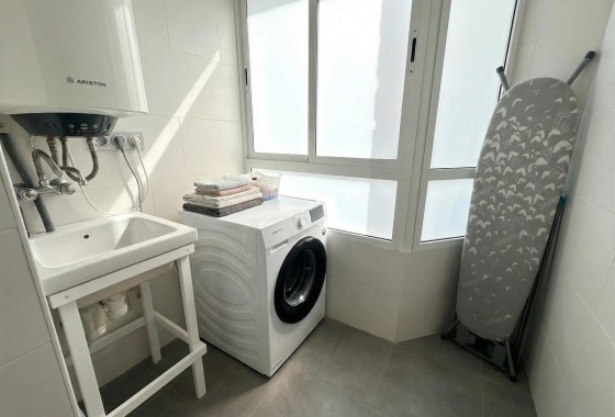 Revente - Appartement -
Torrevieja - Playa del Cura