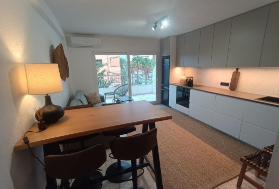 Revente - Appartement -
Guardamar del Segura - Urbanizaciones