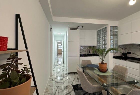 Revente - Appartement -
Torrevieja - Playa del Cura