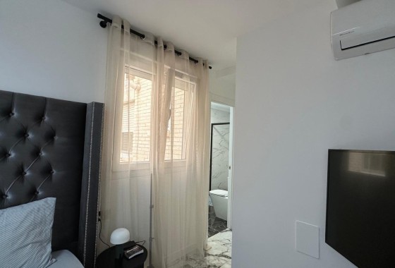 Revente - Appartement -
Torrevieja - Playa del Cura