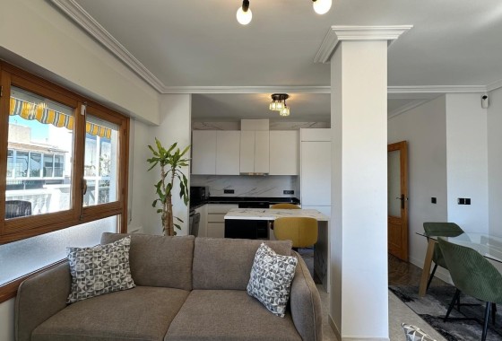 Revente - Appartement -
Torrevieja - Centro