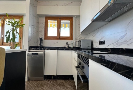 Revente - Appartement -
Torrevieja - Centro