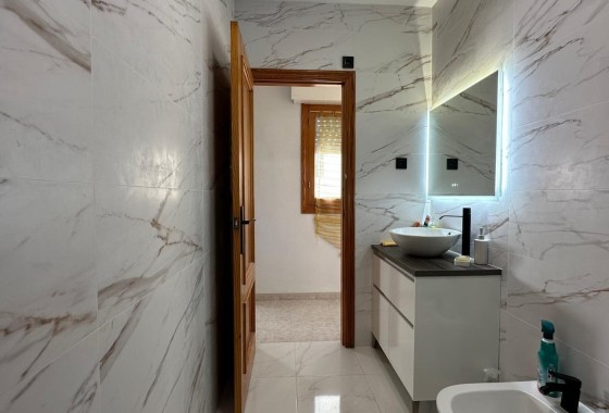 Revente - Appartement -
Torrevieja - Centro