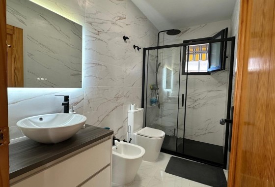 Revente - Appartement -
Torrevieja - Centro