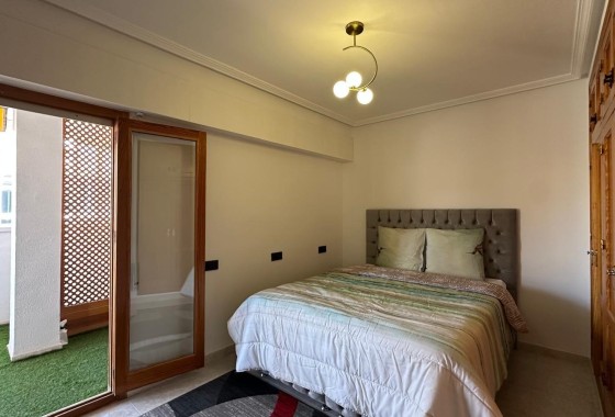 Revente - Appartement -
Torrevieja - Centro