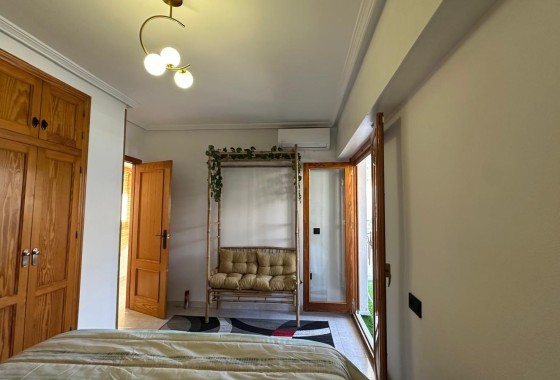 Revente - Appartement -
Torrevieja - Centro